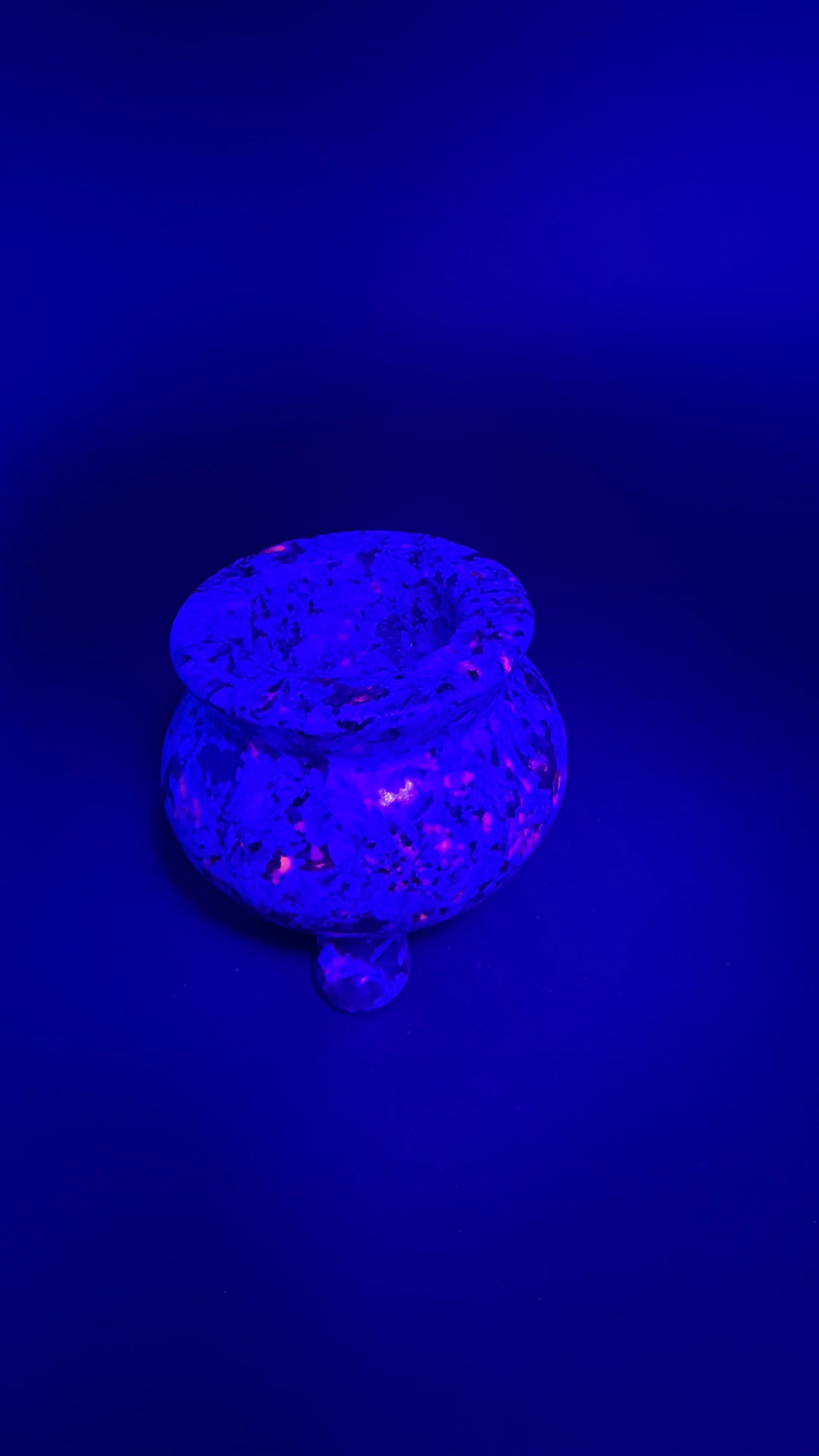 Yooperlite Cauldron (UV Reactive)-Earth Fairy Holistics